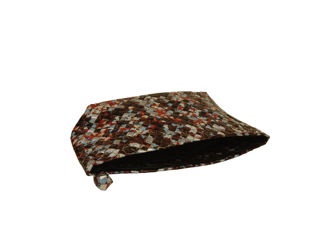 the pouch. — large