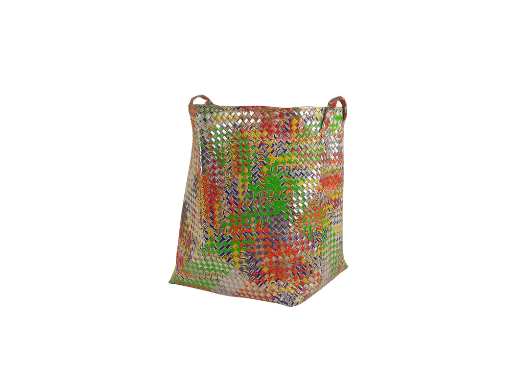 the laundry basket. — standard