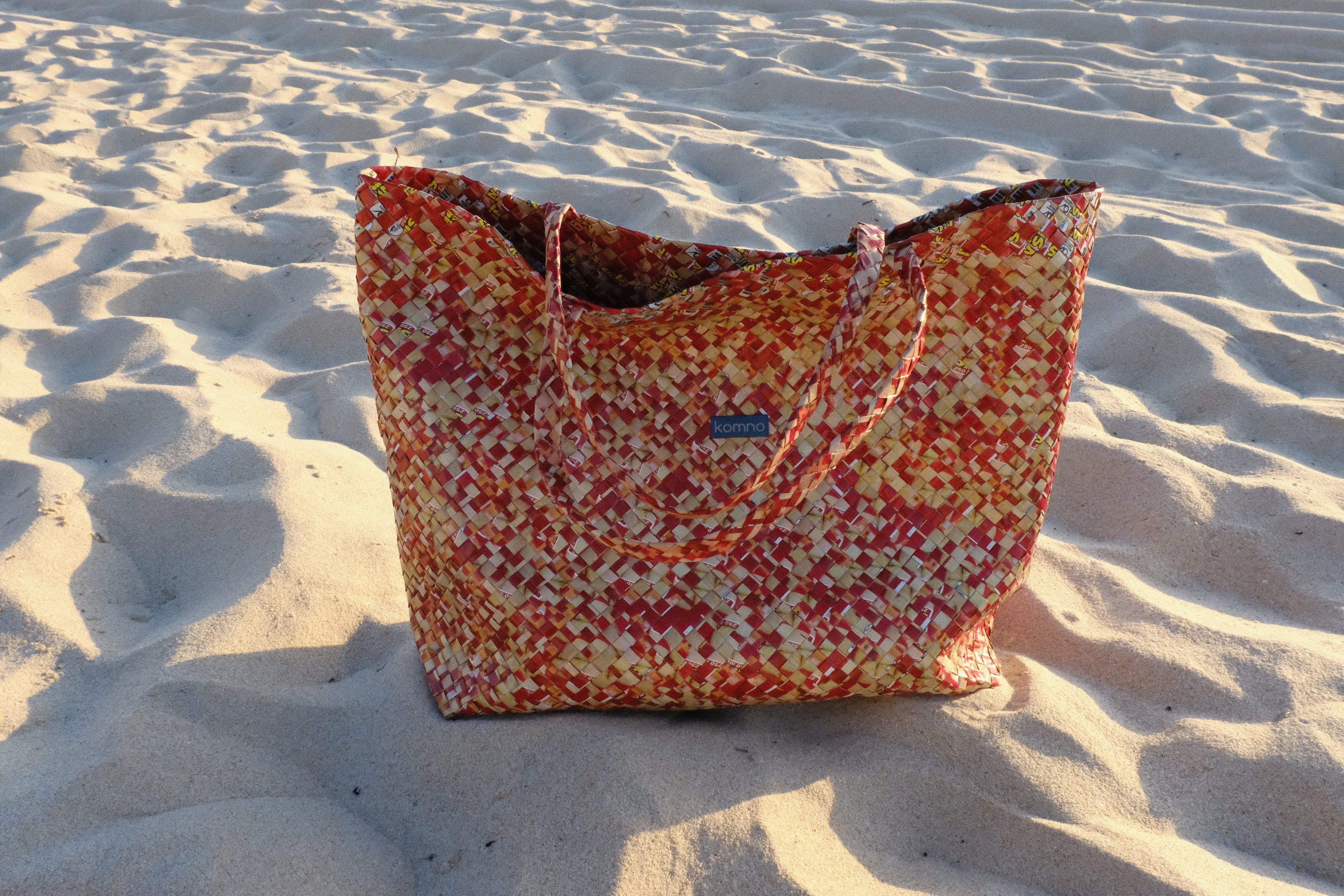 the shoulder bag. — large