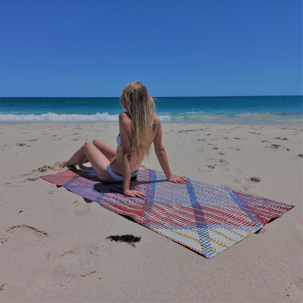 the woven mat. — small